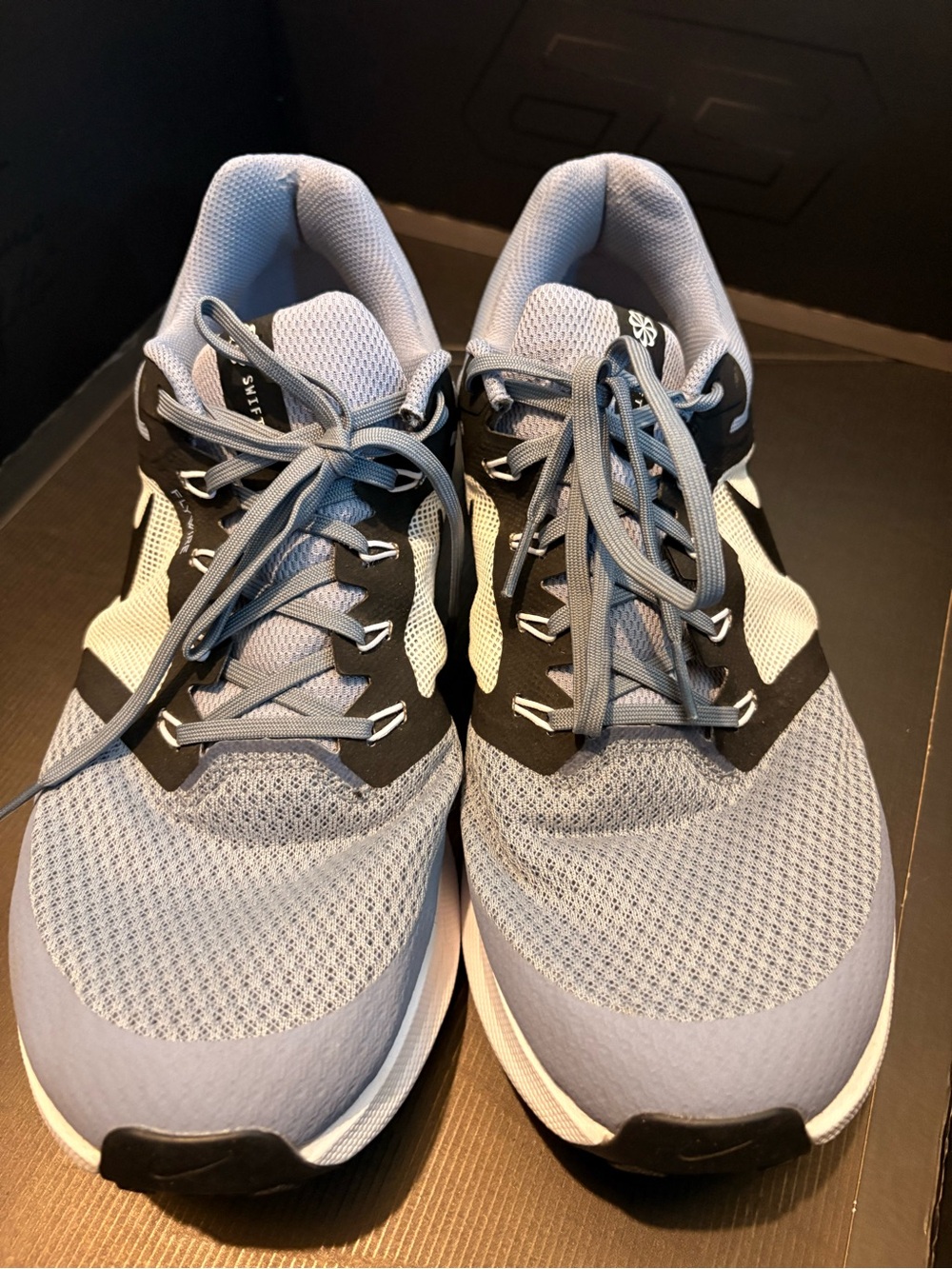 Nike Men's Light Blue Athletic Running Shoes
